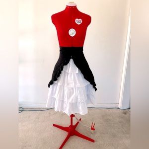 Fabulous statement piece double layer skirt. Black and white. Dark academia